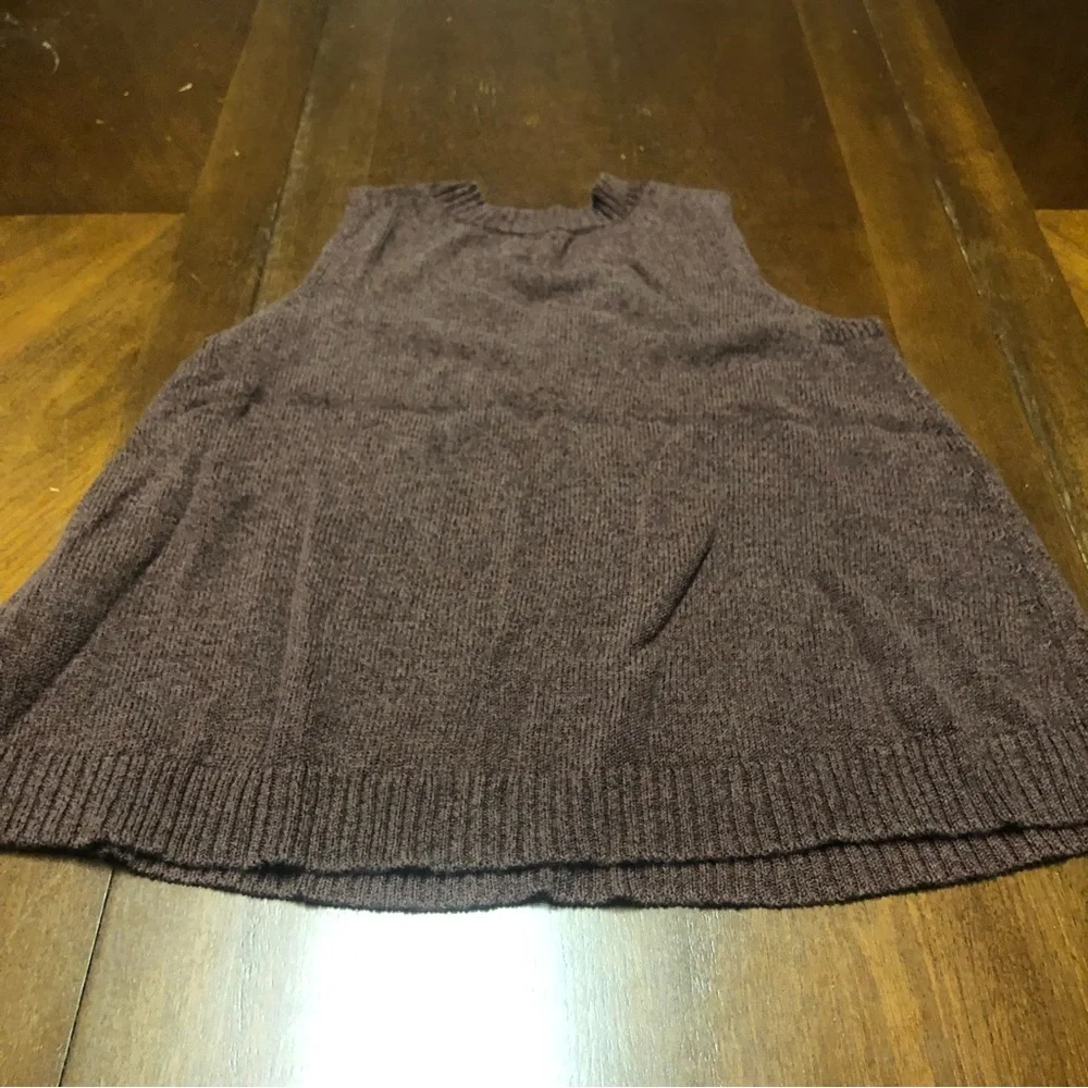 ANTHROPOLGIE Camila v neck sweater tank P15 - Picture 7 of 7